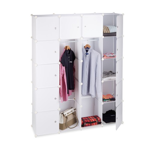Wardrobe connector system plug