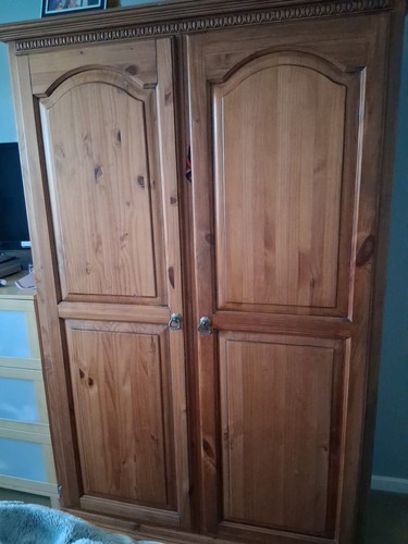 Lovly wardrope good - lovly, condition